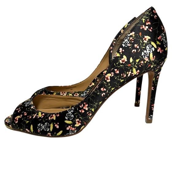 Banana Republic floral satin peep toe heels, size 8 - Picture 3 of 11